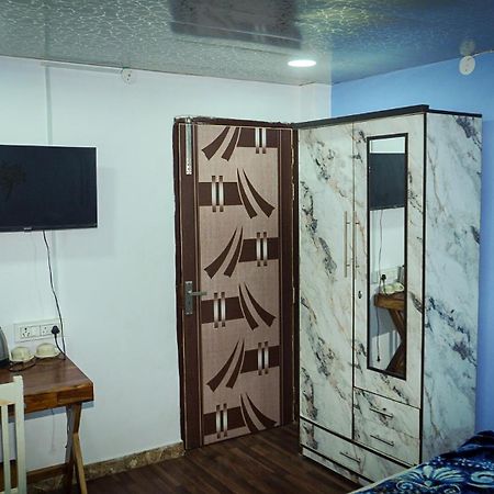 Flips With Mykonos Guest House New Delhi Exterior foto