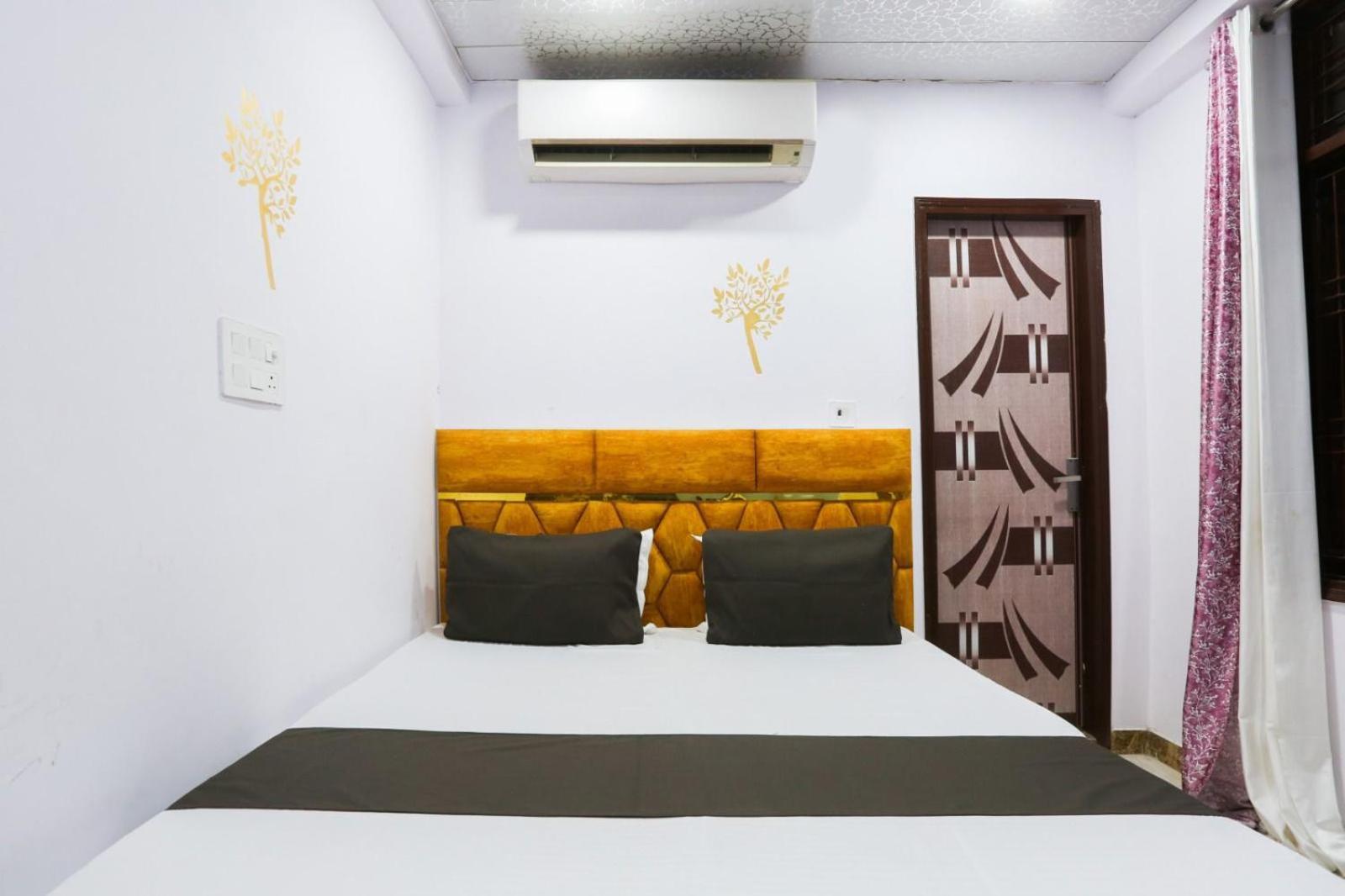 Flips With Mykonos Guest House New Delhi Exterior foto