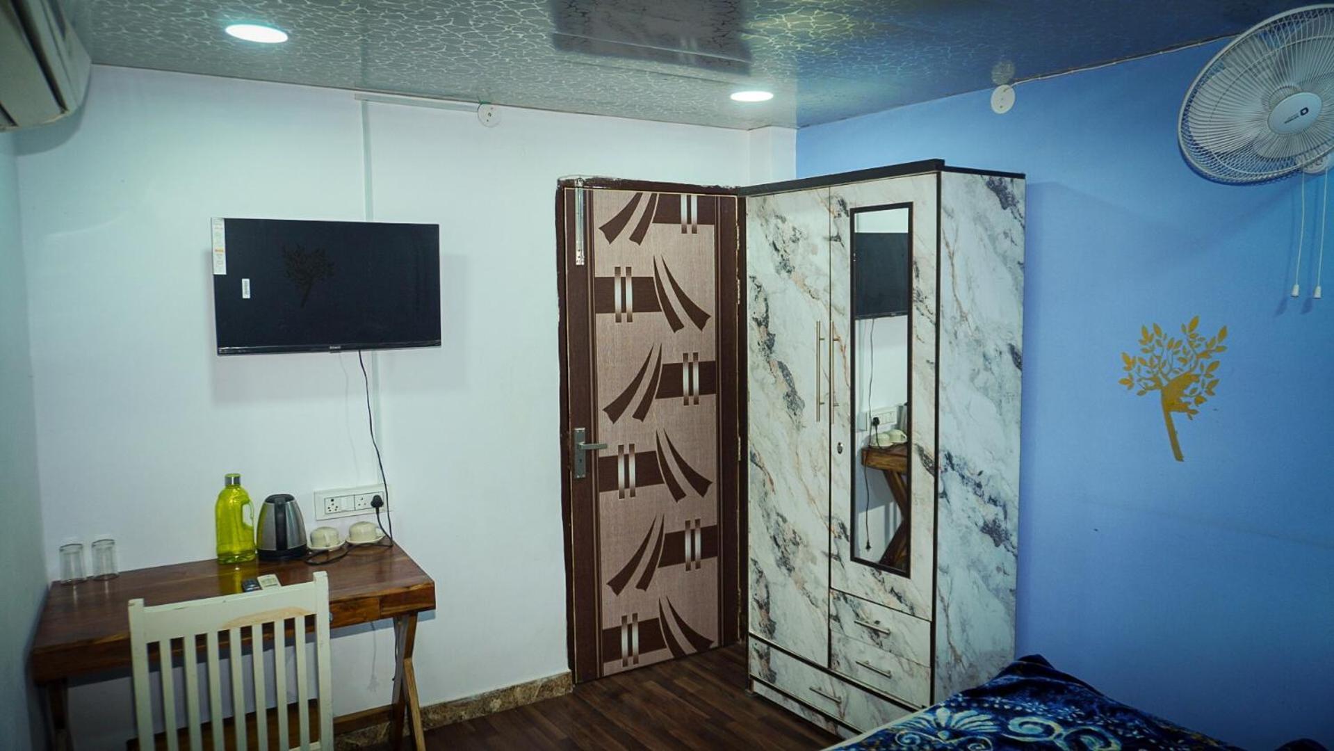 Flips With Mykonos Guest House New Delhi Exterior foto
